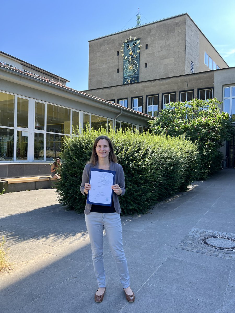 Exciting news: Our group it moving to Cologne. I am very happy and excited to officially start as a professor for plant metabolic biochemistry <a href="/UniCologne/">Universität zu Köln</a> and <a href="/CEPLAS_1/">CEPLAS</a> today. Many thanks to my new colleagues for their warm welcome!