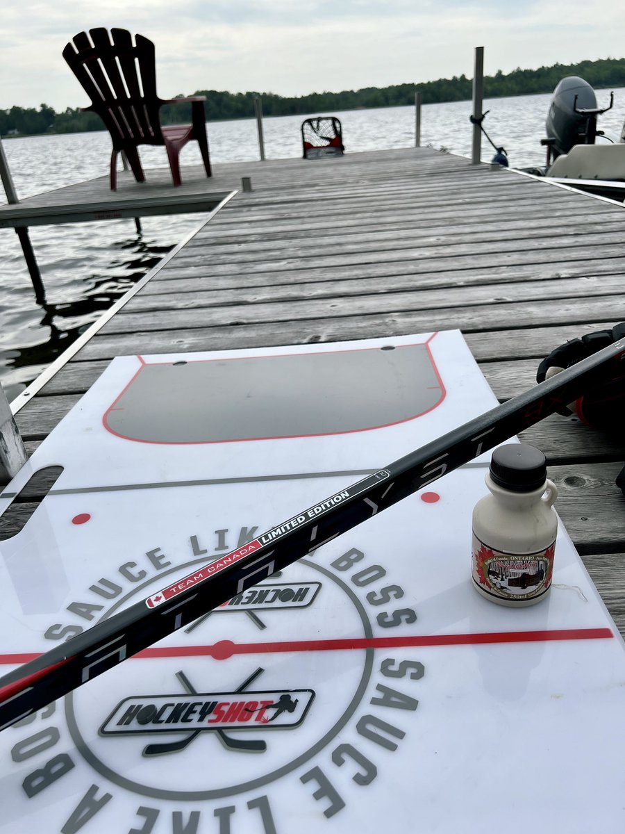 🚨GIVEAWAY🚨Soak in all of this Canadian goodness then enter to win a Limited Edition 🇨🇦 Catalyst 9X 

To enter: 
🏒 LIKE this post
🏒 RT this post
🏒 TAG a buddy with the best sauce for a bonus entry