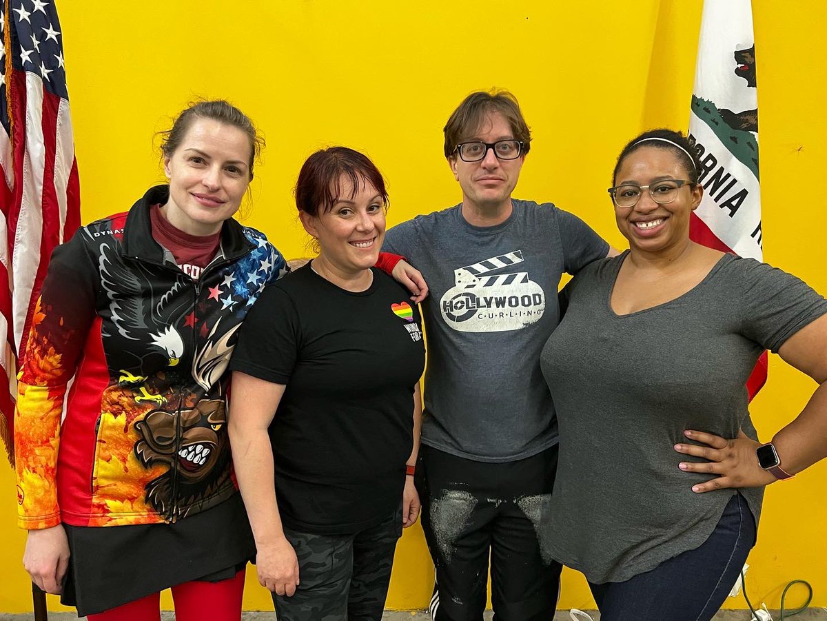 Congrats to our Spring Sunday League winners, Team McBride!

🥇 Team McBride
🥈 Team McCarthy
🥉 Morse and the Codes

See you in a few weeks for summer league!