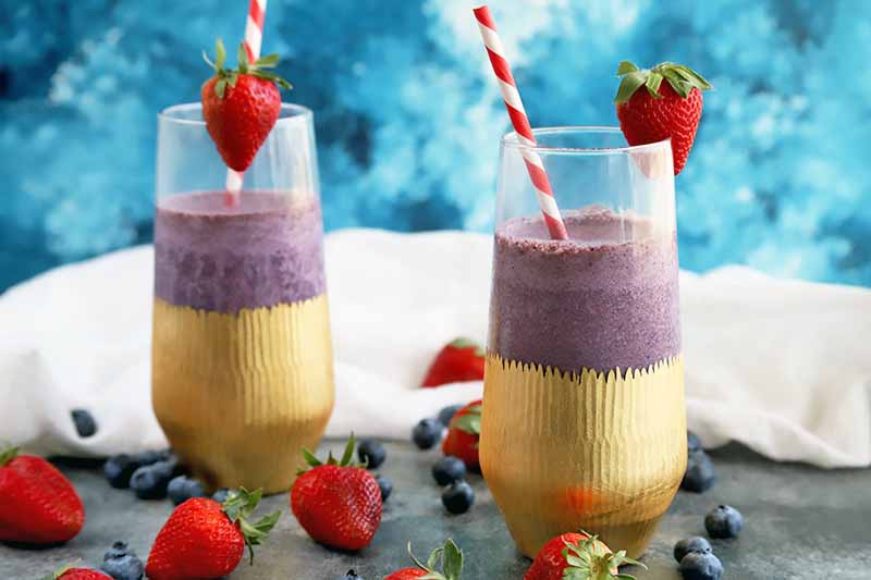 FoodalBlog's tweet photo. Sip on This Berry Date Smoothie with a Kick to Spice Up Your Morning https://t.co/Onhs8XuN6P #cayenne #smoothie #datesmoothie https://t.co/J9N3OjaQwb