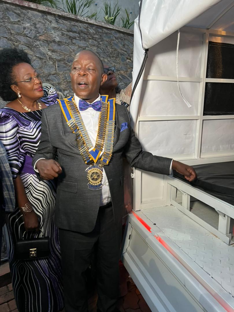 rotaryd9214's tweet photo. The Governor in the company of his wife and district officials finally launched the district project.

#ImagineRotary https://t.co/o1TueZ7RXk