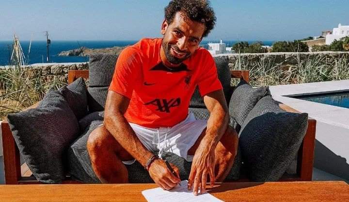 #محمد_صلاح ملكاً لقلعة الأنفيلد ل 3 مواسم قادمة ❤️.