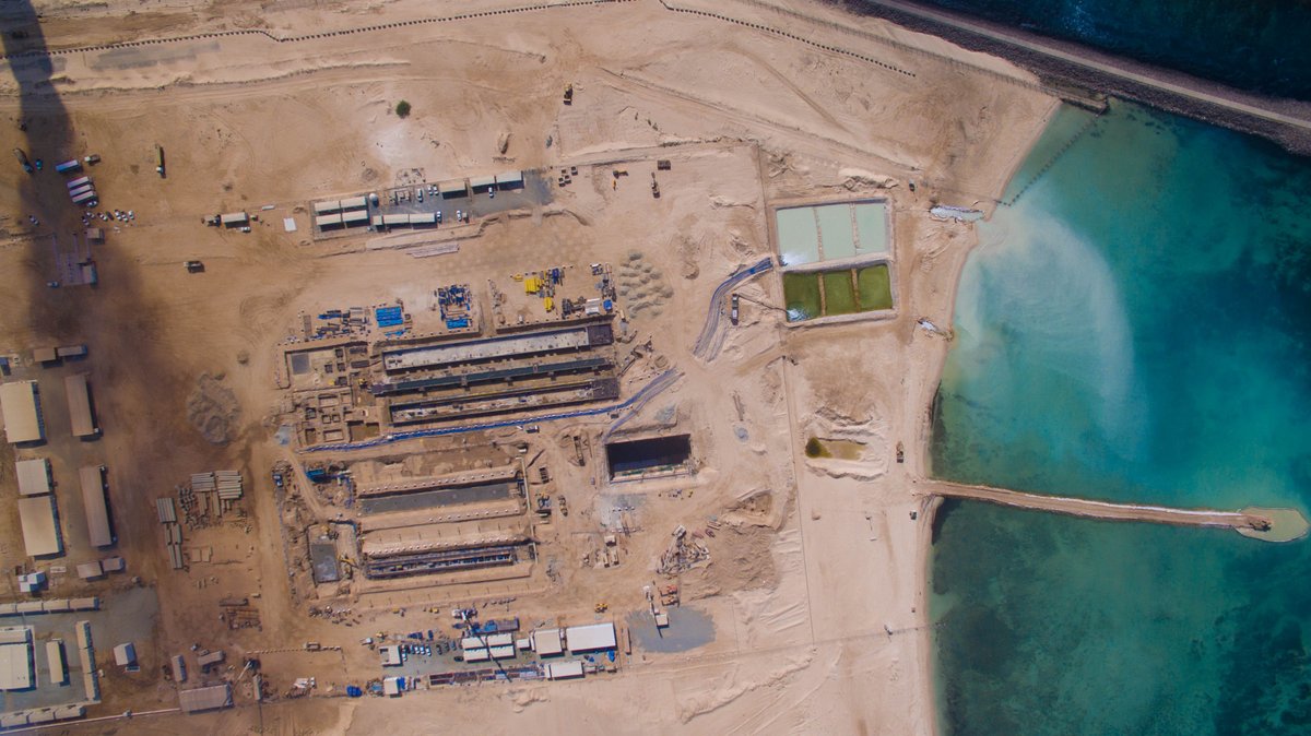 Webuild_Group's tweet photo. 🔙This week’s #throwback features #Shoaiba 3 Expansion II #DesalinationPlant in #SaudiArabia💧
The plant, completed in 2019, use #reverseosmosis technology to deliver up to 250,000 m³ of #water per day, supplying #potablewater to more than one million residents.
#Webuild #Fisia https://t.co/HeHimaYs6F