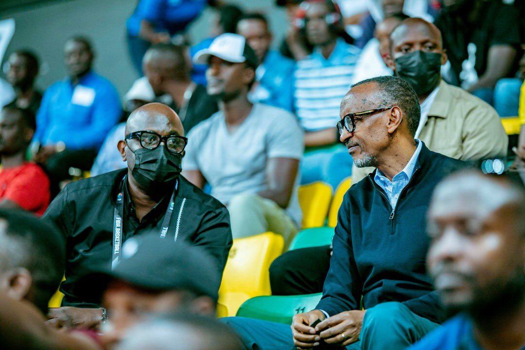 ferwabaRW's tweet photo. We are Graced with His Excellence
here at @FIBAWC QUALIFIERS
we are in the 3rd Q 🔥🔥🔥
RWANDA 🇷🇼 46- 52 🇸🇸 SOUTH SUDAN
Our Boys are Showing so much need to win this one.
Q3 score is 21-10🔥🔥
#WinForRwanda #Twagiye #Turikumwe #Hejurucyane https://t.co/dGuYma8VuL