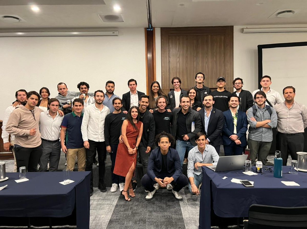 Un éxito el evento de ayer!
<a href="/MIUInstitute/">Mexican Innovation University</a> 

Muchas gracias a todas las personas y comunidades que nos apoyaron 
<a href="/startupgrindgdl/">Startup Grind GDL</a> 
<a href="/ejccgdl/">Empresarios Jóvenes CCGDL</a> 
<a href="/alipizra/">badnene</a> 
<a href="/ChristianPico1/">Christian Pico</a> 

#web3 #communitybuilders