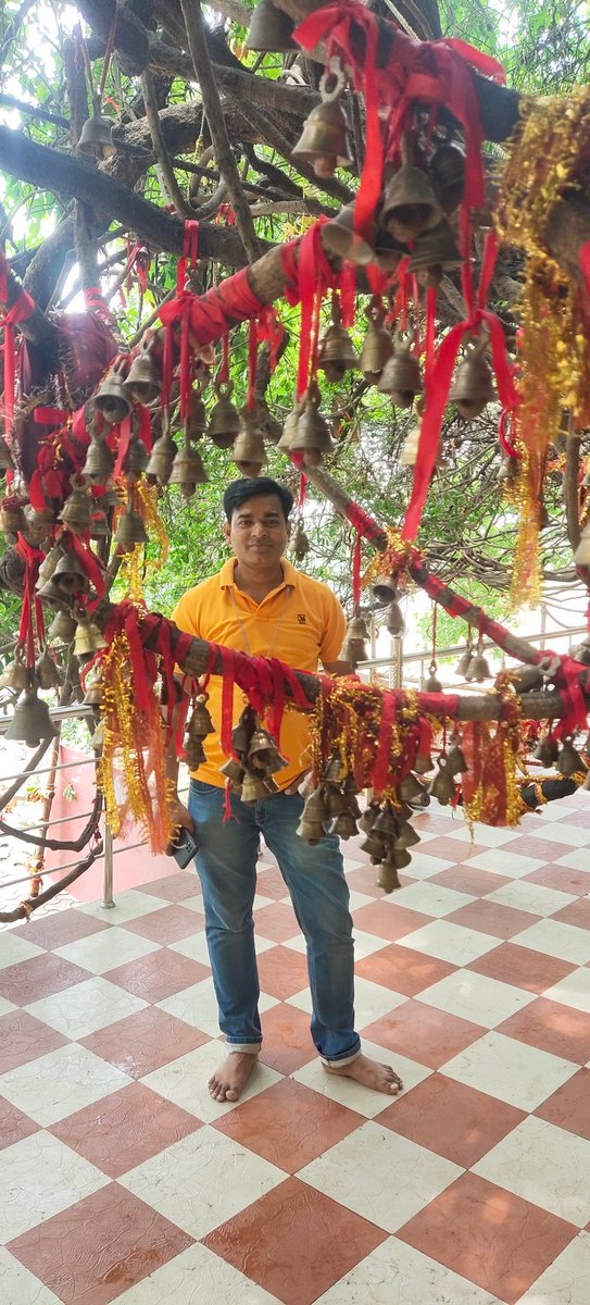 mrinaldrock's tweet photo. "गलत दिशा में दौड़ने  की अपेक्षा सही दिशा में चलना बेहतर है" https://t.co/dCvcgzPVP2