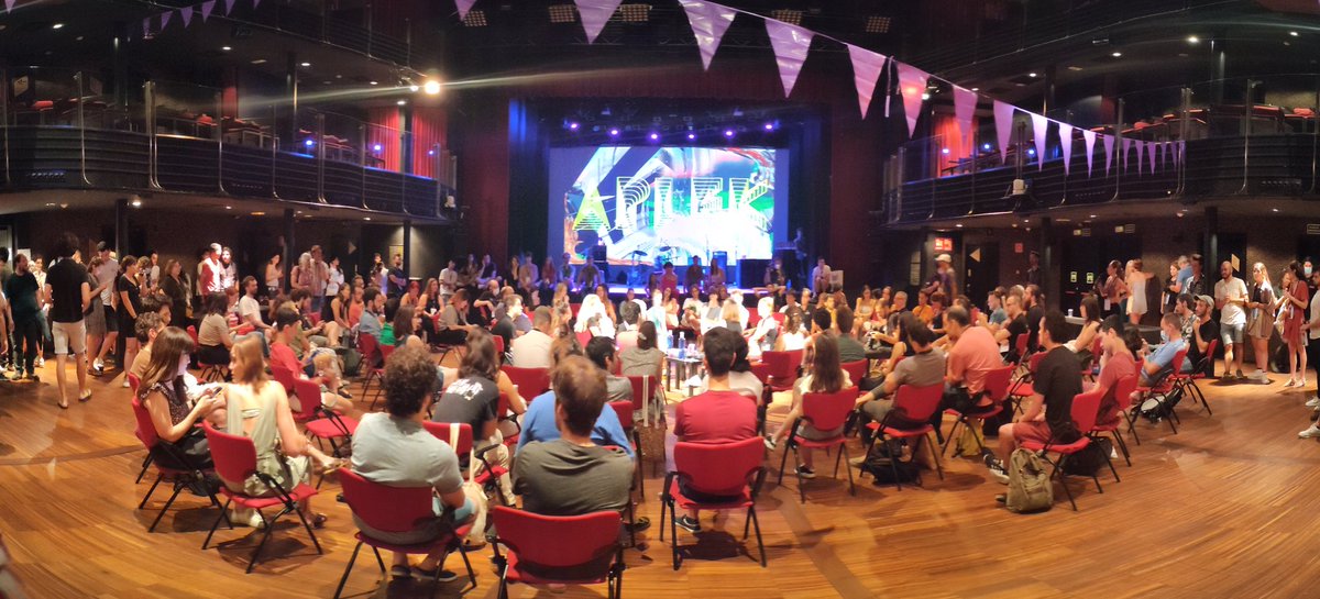 rogervadejocs's tweet photo. #Aplek a petar, gent d'arreu que crea o està interessada en el contingut audiovisual que es fa #enCatalà a xarxes 💪🏻🎉 https://t.co/UzTI7EuKbC