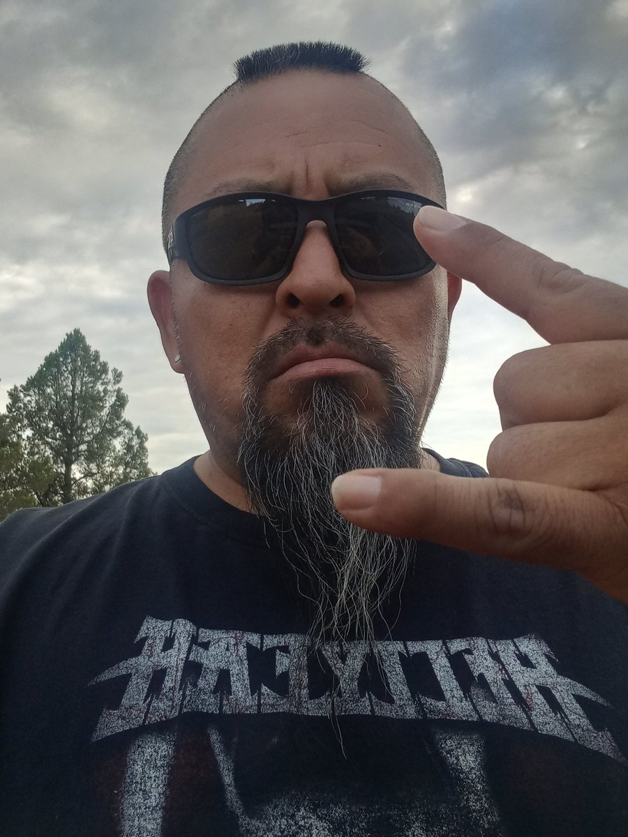 BirdgangSpencer's tweet photo. Have a Awesome weekend you beautiful SOULS!   HELLYEAH!
#HellOfATime 👊😎🤘
#4dayWeekend F'ers https://t.co/LBmZohrs8S