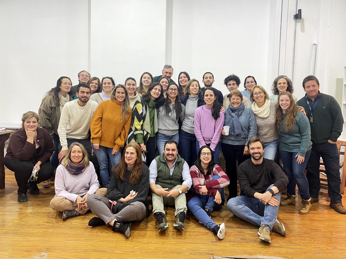 Hay nuevas DT en el depto! 

Hoy festejamos que Fernanda Skowronek, Eugenia Isasi, Soledad Marton y Frances Evans ingresaron al régimen de Dedicación Total
Felicitaciones!