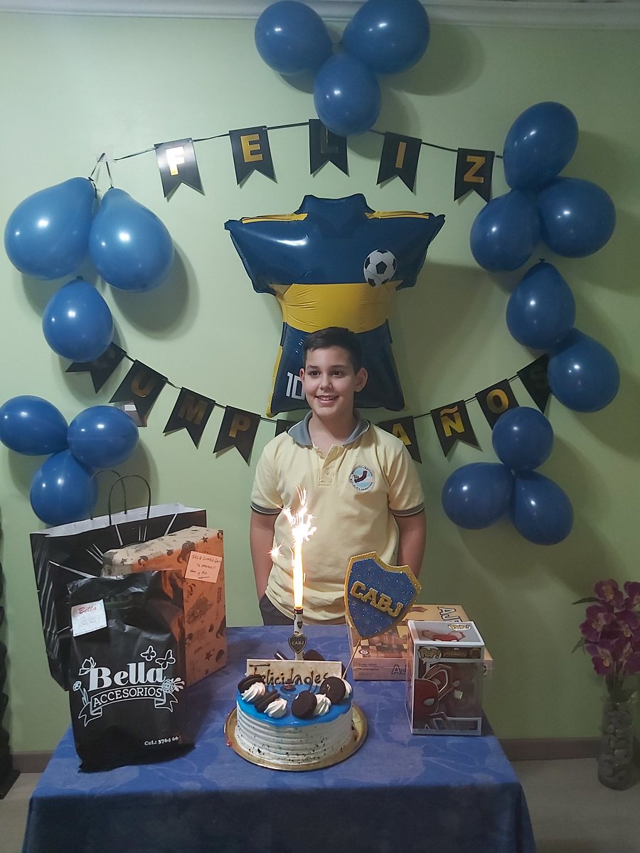 GiselaMerlach's tweet photo. Feliz cumple rey de mamá!!! Felíz 12 años https://t.co/btCZ27sDoi