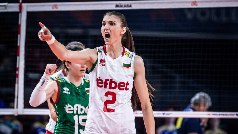 jonaslmoura's tweet photo. A central Nadya Dimitrova, de 1,90m, foi o principal destaque búlgaro contra o Brasil. Ela marcou nove pontos (7 de ataque, 1 de bloqueio e 1 de saque). https://t.co/PkQY6RpVXE