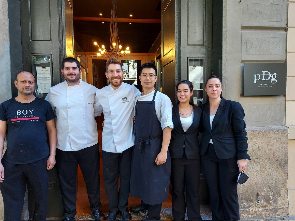 PhilippeRegol's tweet image. #PRODIGI
Un bonito rte donde Jordi Tarré, ex @HisopIvern y ex Fat Duck realiza una cocina con esmero, elegancia y sabor.
Brutal el timbal de calabacín, tártar de sardo,mejillones y oloroso.
"Caneton".
Menú degustación 60€.
Menú mediodía a 30€.
Hoy estrené su pequeña terraza.