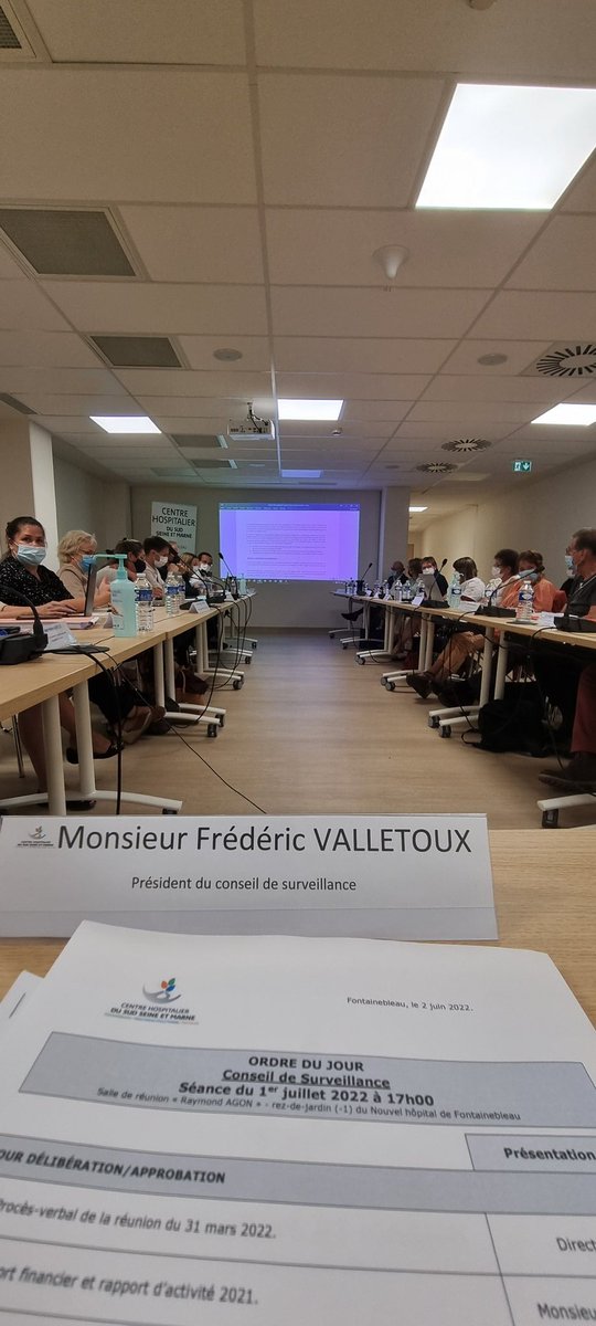 fredvalletoux's tweet photo. En conseil de surveillance du @CHSud77, 2 décisions importantes adoptées: le projet stratégique 2022/27 et un nouveau projet de territoire après notre GHT initial mort-né. Pour moi, une page se tourne après des années de présidence de l'#hôpital, incompatible avec la députation. https://t.co/jMy2QBoZXP