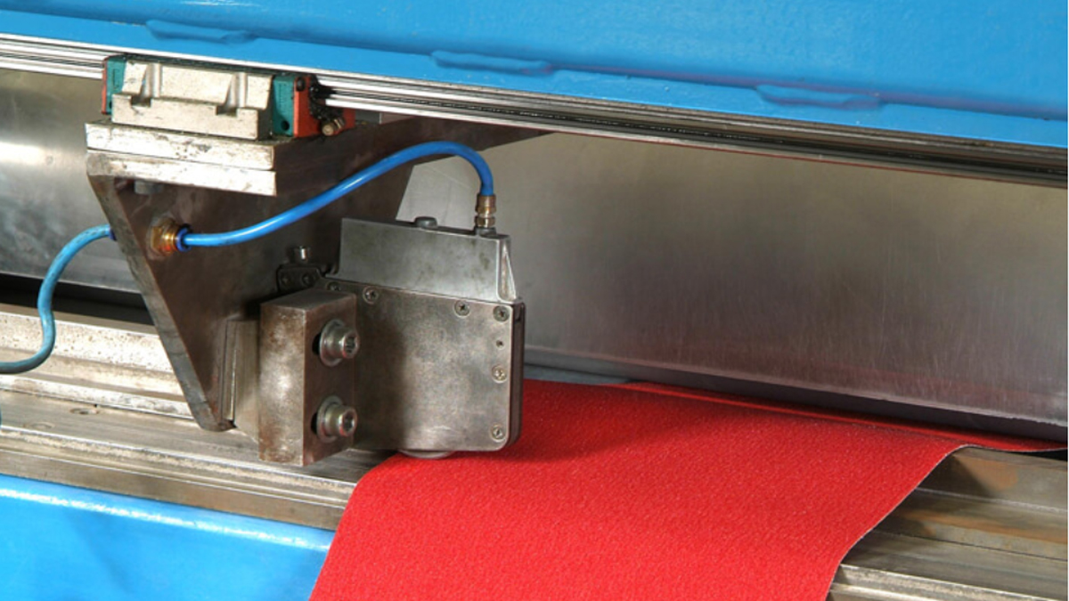 HeskinsLLC's tweet image. If you want your anti-slip tape as a sheet rather than a roll, we can supply exactly that!
heskins.us/services
#safetytape #warehousetape #warehousesafety