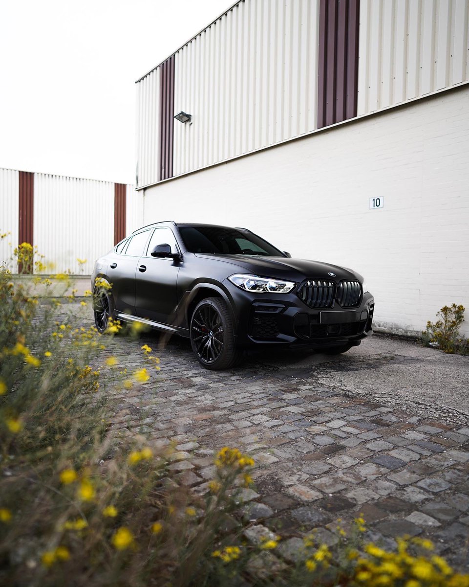 drivingdino's tweet photo. BLACK BEAUTY 🖤

A detailed video from this BMW X6M 50i you can find here:

https://t.co/yrLR2uUm1Y

#BMW #BMWX6M #DRIVINGDINO https://t.co/hvJRZGS9hZ