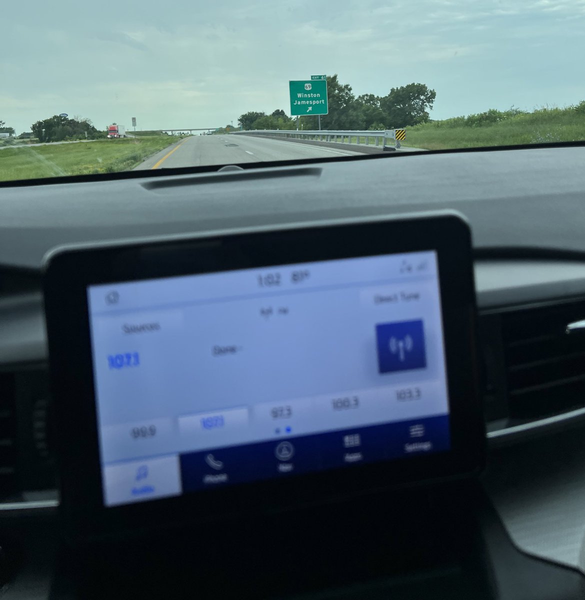 ISCNCatherine's tweet photo. @Life1071 Operation string tower has really come through today!! Heading down to KC and still listening to our favorite station! https://t.co/XeiBX1ea5V