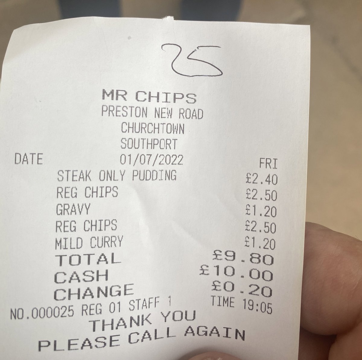Glenntravel's tweet photo. Lovely anniversary meal, NO expense spared ๐๐๐ #chippytea #chips #steakpudding #gravy #currysauce https://t.co/S3keqbhcag