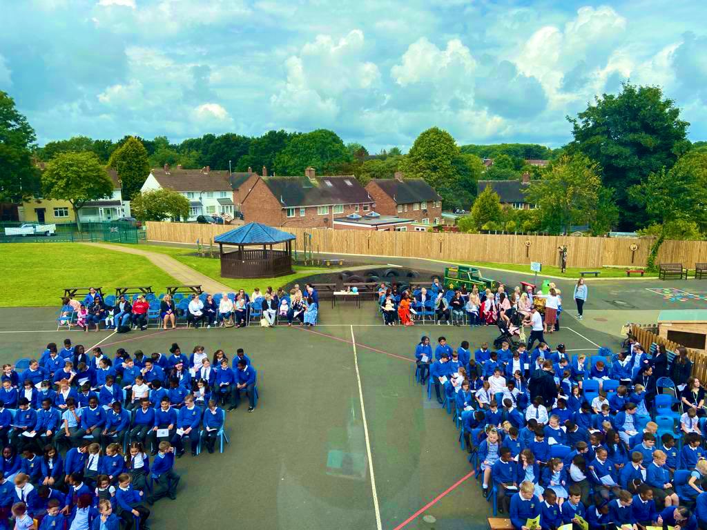 SaintPetersSch's tweet photo. We had such a wonderful time today  celebrating mass for our 50th anniversary with Archbishop Bernard Longley, Father Gary, Father Dominic, Deacon Bill. Thank you for making today so special🙏@RCBirmingham @olsrsp @BCPP__ @BhamDES https://t.co/mwiosA8VQL