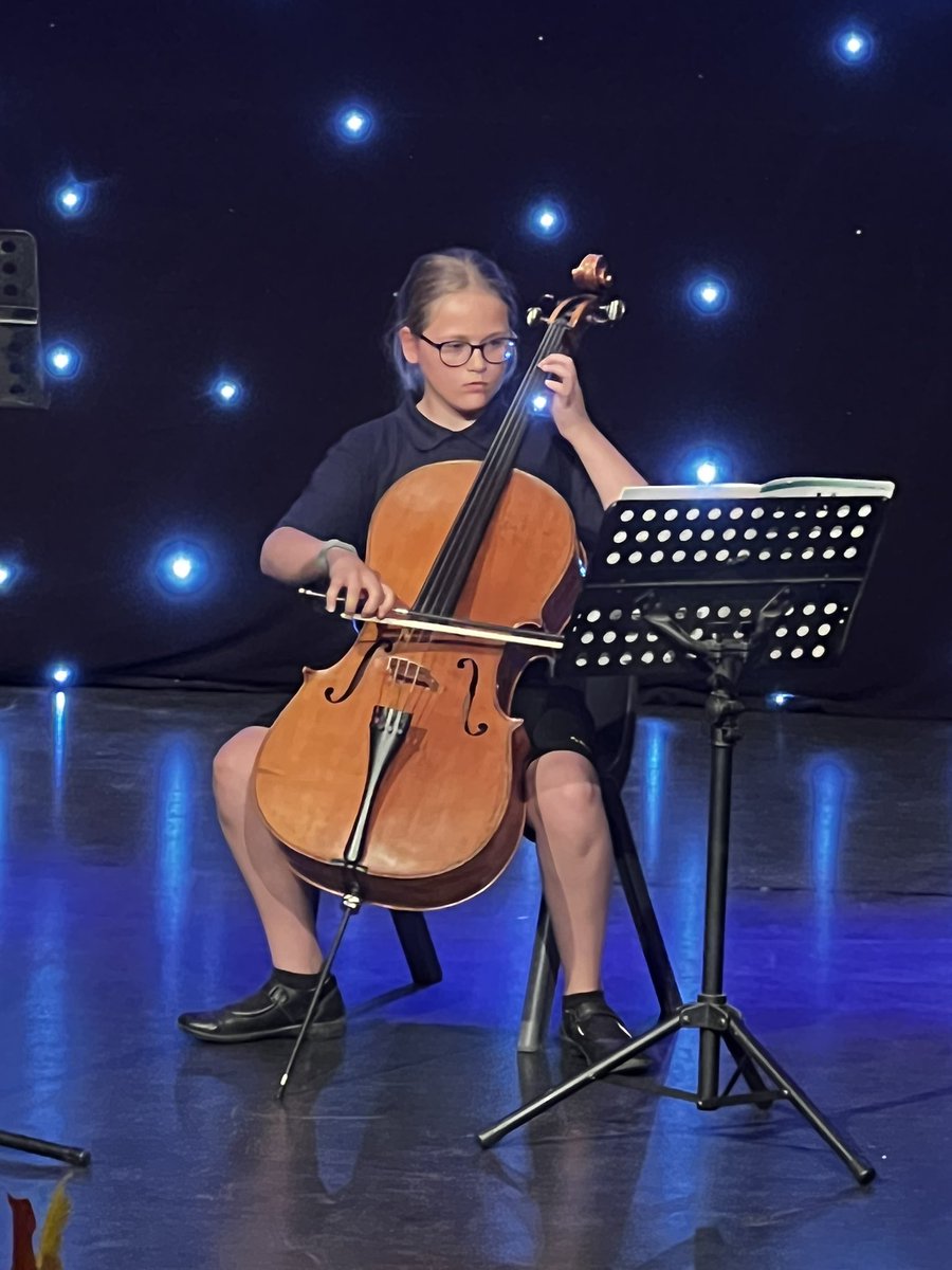 VictoryAcad's tweet photo. Excellent musical entertainment, as ever, from @cns_school @OrmistonEast https://t.co/HYcIiFNjLH