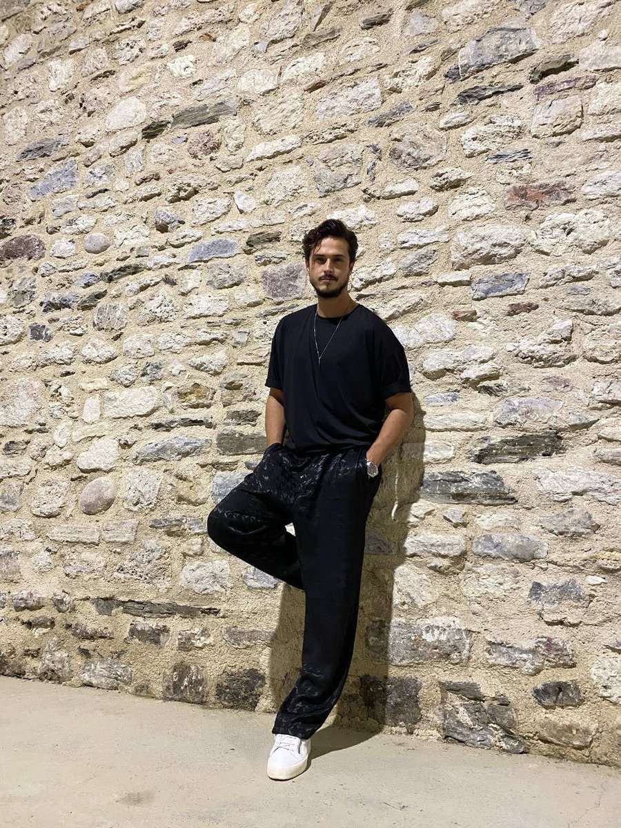 Bazen söz yetmiyor…😎💫💙

[#GökhanKeser • #GKFC ]