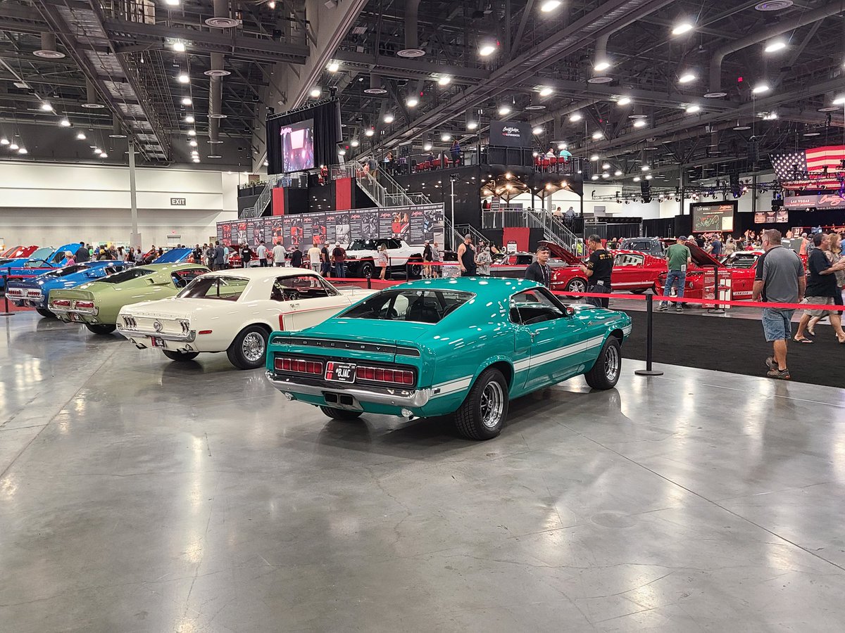 MustangPros's tweet photo. @Barrett_Jackson  Las Vegas, great #FordMustangs per usual. #Shelby (s) too ! https://t.co/SZOwZLqmjI