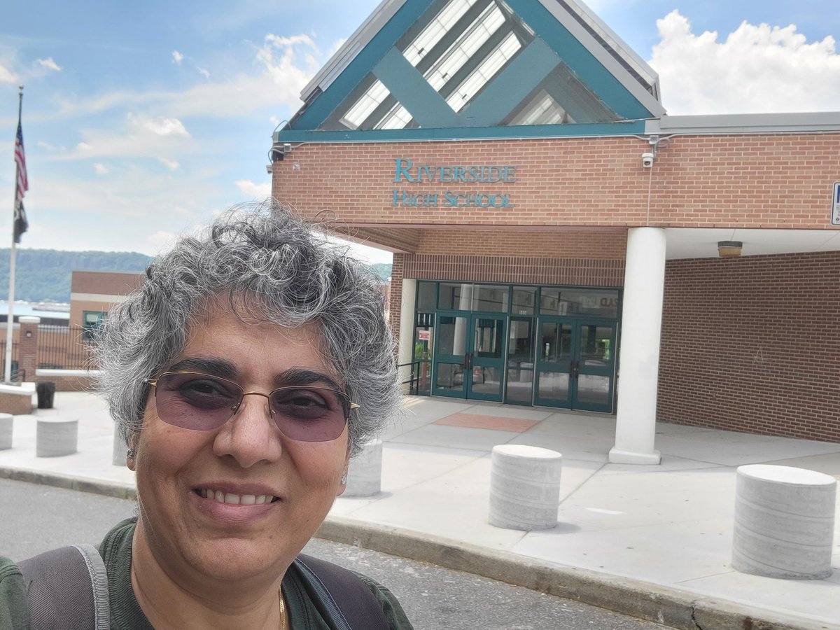PNW_Principal's tweet photo. My last tweet as PTech Assistant Principal. Goodbye Riverside. 14 years of blood, sweat, and tears ❣️ @YonkersSchools @SuptQuezada @RcollinsJudon @PTECHNETWORK @riversideramily @RiversidePTech Thank you YPS! https://t.co/CNMUWVNhom