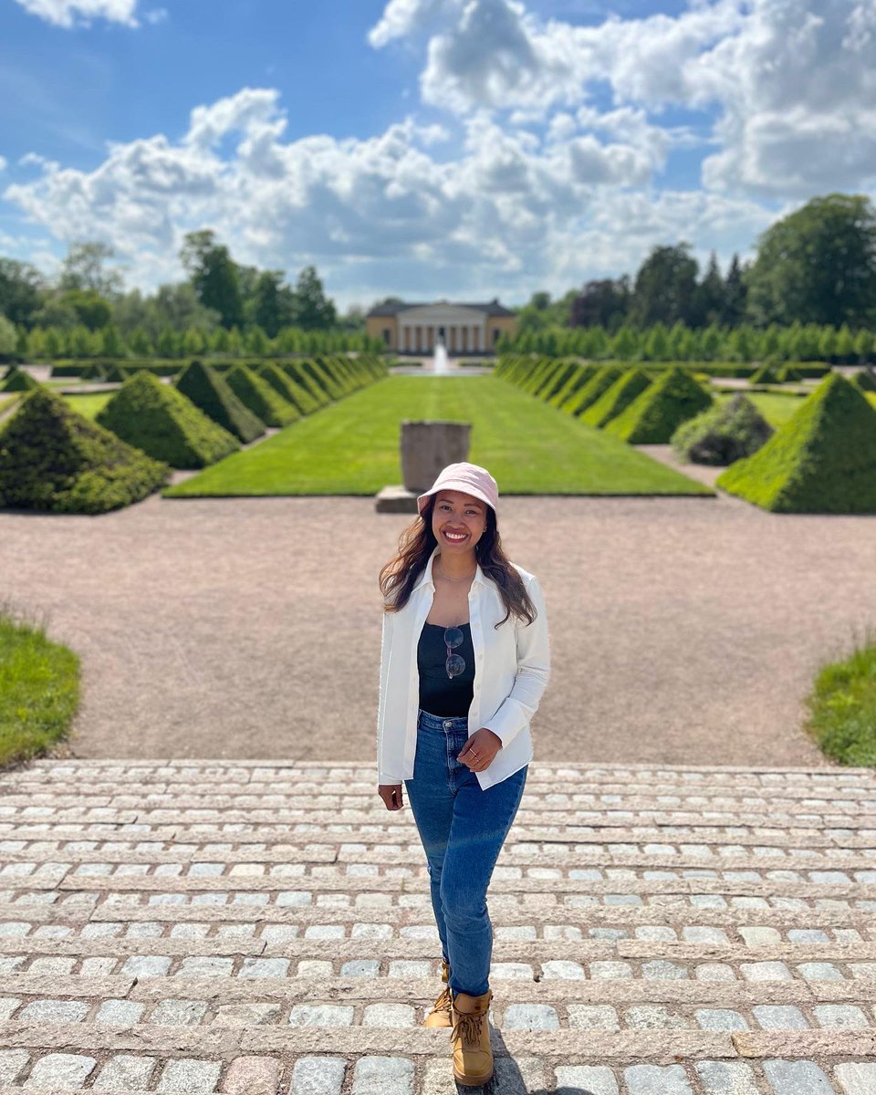 Rositirus's tweet image. Summer is here🌻🌞😎