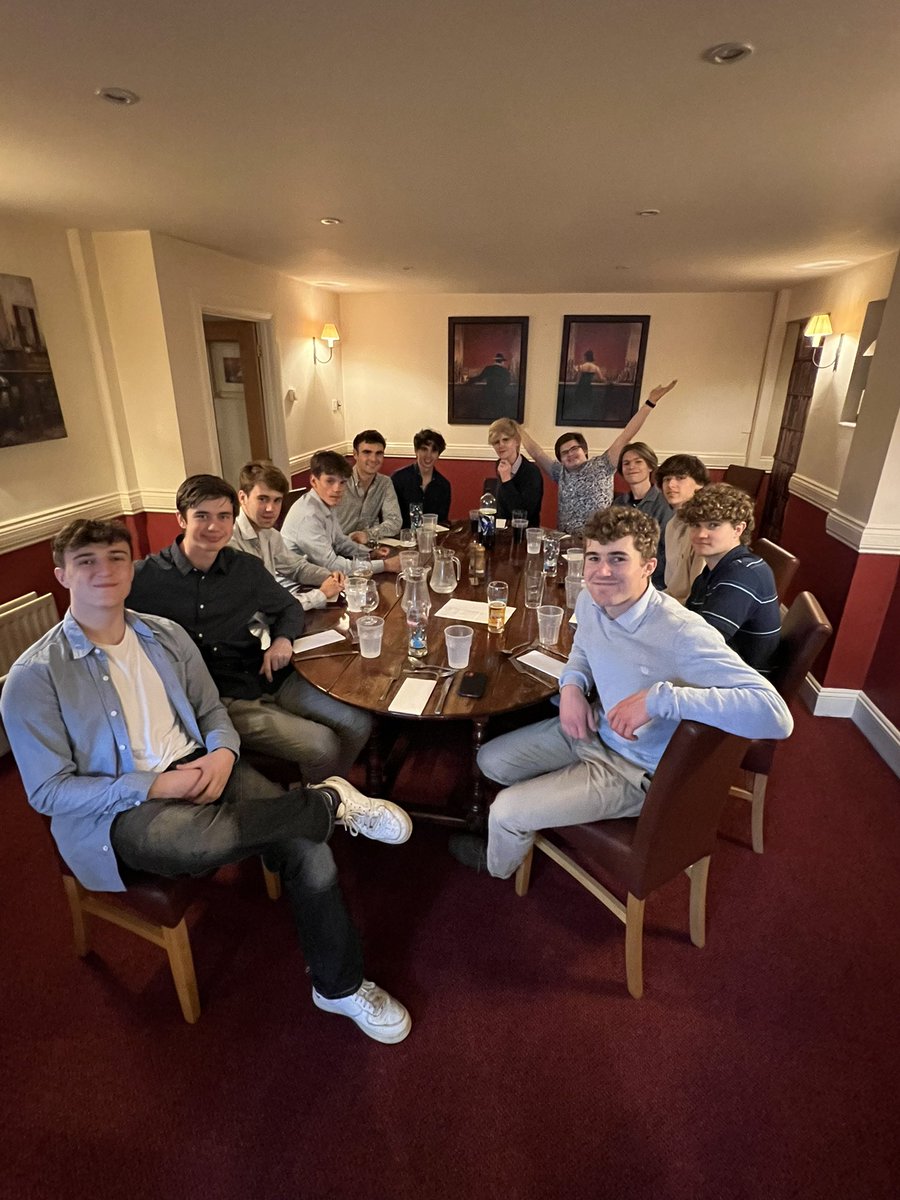 KSBNewHouse's tweet photo. @KSBNewHouse having a wonderful time at the Shepton Montague Inn celebrating the end of term 🎉🍾🎈@KingsBruton https://t.co/5UWCKzBq5b