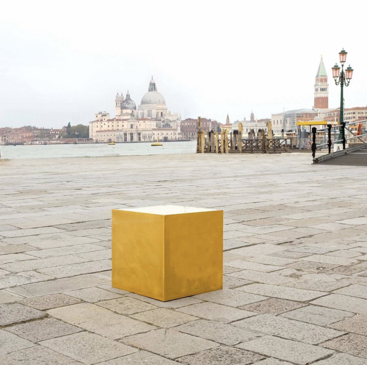 castellocoin's tweet photo. #itsgold #gold #goldencube #crypto #trust #transparency #castellocoin #artindustry #nft #bridge https://t.co/yfqYnLHH4I