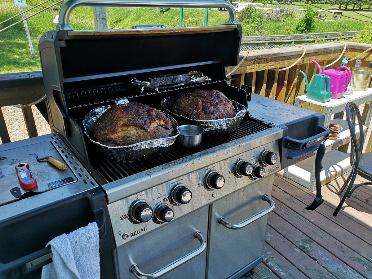 Minding the grill today at the Streambank Golf Course in Eastend. Beef on the menu for an Investors Group tournament this afternoon. 
#angusbeef #eastendsk