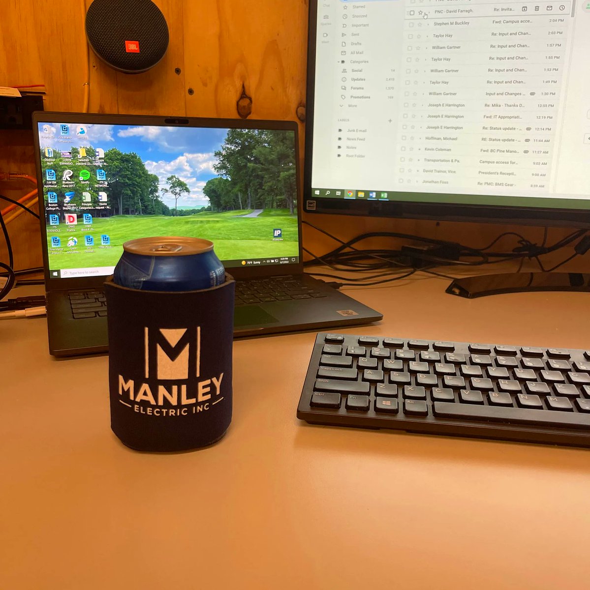 ManleyElectric's tweet photo. Cracking open a cold one to start off the weekend. Check out our giveaway for a chance to win a matching drink cooler🍻⚡️👊
.
.
.
#ManleyElectricInc #electriciansofinstagram #electrician #contractor #happyfriday#Power #Energy #NowHiring #Accountability #Respect #Teamwork https://t.co/4gkfUNngR0
