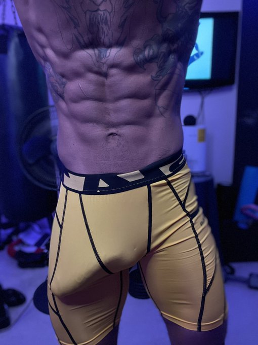 Watch BigSeitan Ⓥ's leaked NSFW photo on TwXstars