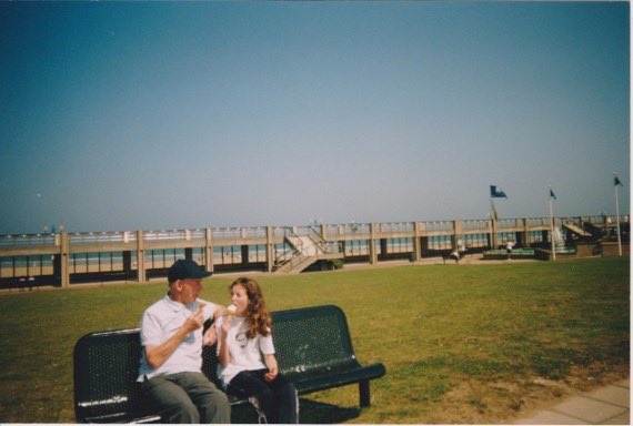 For 31 years I’ve been coming to Sandhaven beach in South Shields. To know it is to love Minchella’s, the Sea Hotel, the amusements, Marsden grotto. Some of my best memories with my grandad are on this beach. Turns out <a href="/dromomaniac/">Chris Haslam</a> loved it too…
> thetimes.co.uk/article/a06f86…