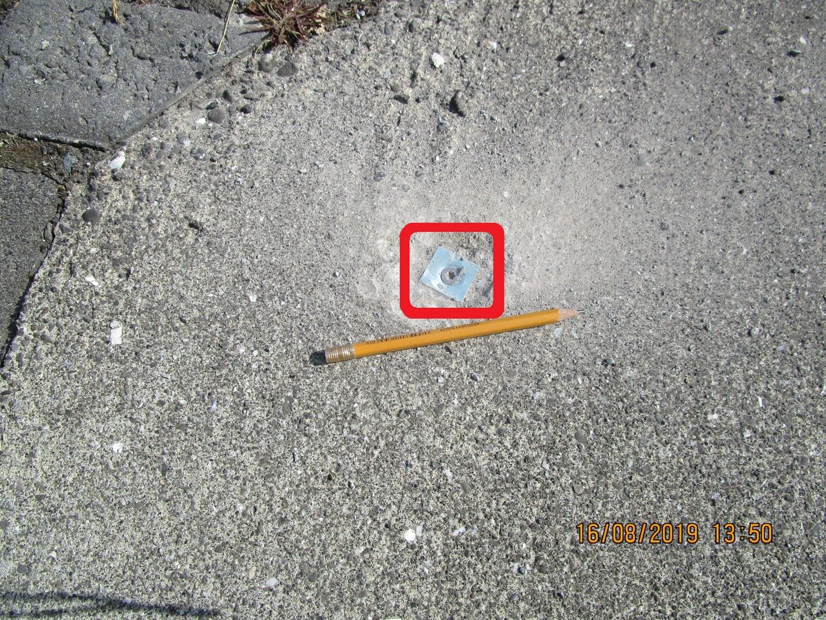 Fastmerki 32/3410

í steyptri gangstéttar horni, nálægt hellu horni og skylti, sa-horn Nóatúns og Stórholts

openstreetmap.org/?mlat=64.13887…