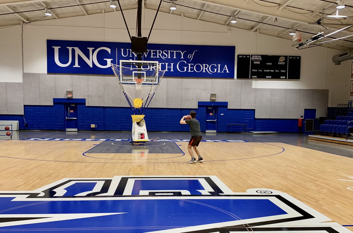 Lee_H_Glenn's tweet photo. Proud of this dude juggling the responsibilities of a multiple-sport athlete entering high school. After a morning XC practice, he asked if he could work on his shot. We love his growing initiative, work ethic and desire to compete! #NoDeadWeek https://t.co/VD6oopDhNq