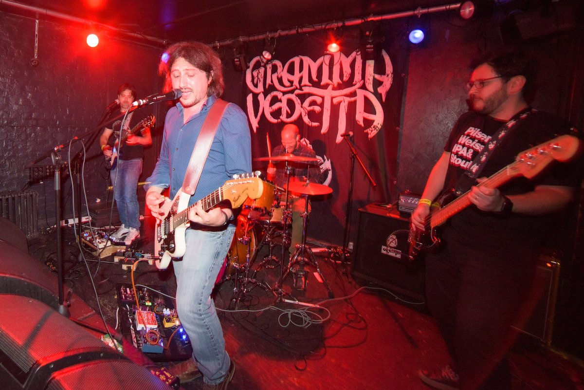 mandronerecords's tweet photo. Check out these incredible pics by Shotison Media of @grammavedetta's release show at @Theblack_heart in Camden, together with This Summit Fever and label-mates @TheDesertClouds.
AND - vinyls for THE HUM OF THE MACHINE have arrived! https://t.co/FvibpGXYvq
@csquaredmm https://t.co/cmETiQfaeb