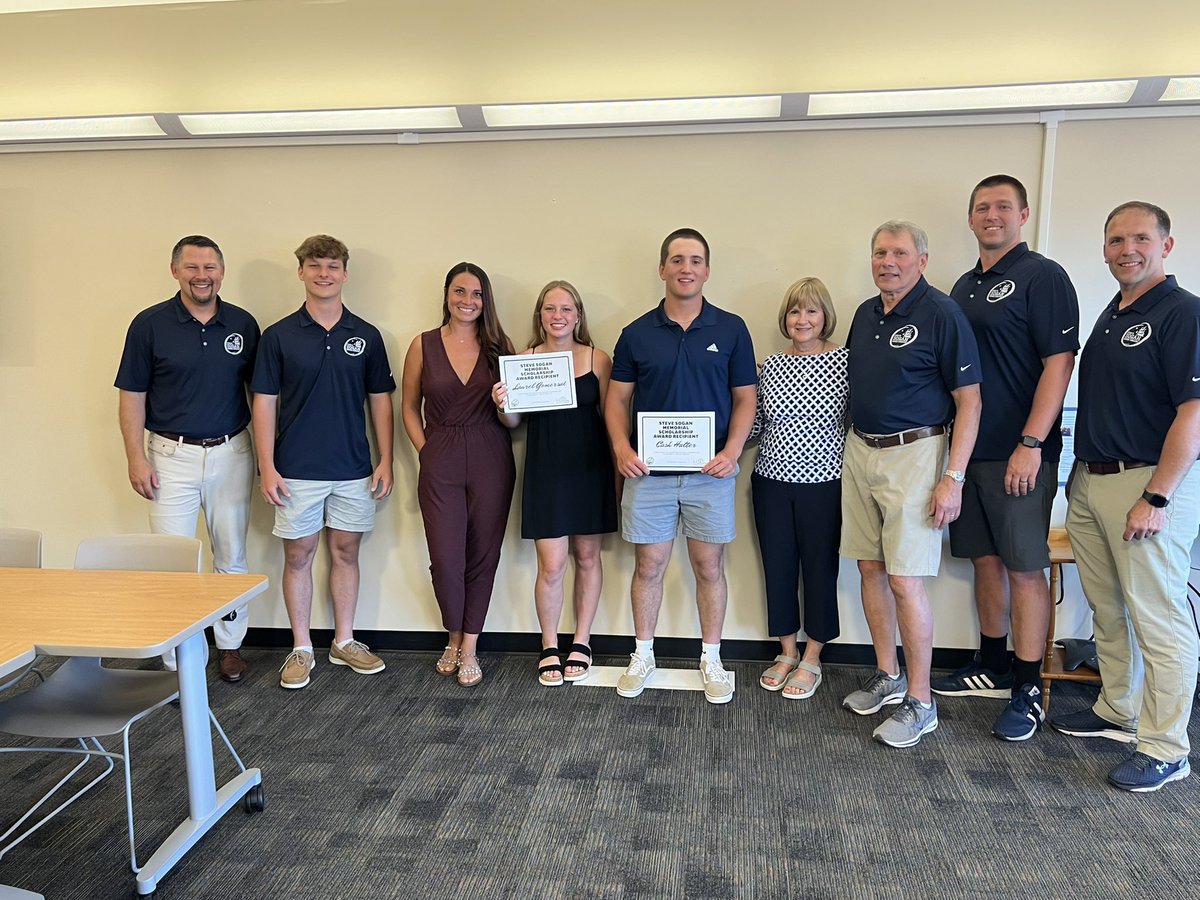 HudsonOHSports's tweet photo. Congratulations to our 2nd annual 2022 Steve Sogan Memorial Scholarship winners; Laurel Gomersal and Cash Halter! Each of whom embody the traits representative of what Steve stood for. Two excellent selections with extremely bright futures. You should be very proud! https://t.co/2BoCVkZhfL