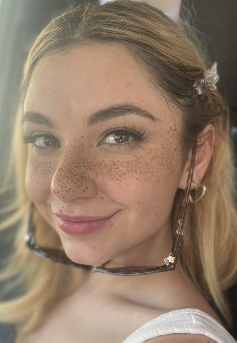 This tweet got saved in drafts so I&rsquo;m a little late but Had so much fun on set with @demihawks1 for @teamskeet<a href="/tag/exxxtrasmall"class="tags"><span>#exxxtrasmall</span></a>