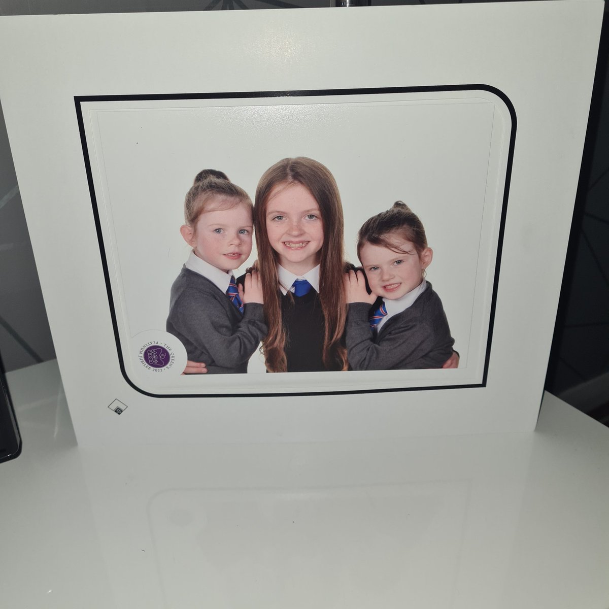 Jo4nn4b4n4n4's tweet image. The first and last school photo of them all together ❤ I do not feel old enough to have a child going into secondary school 😭