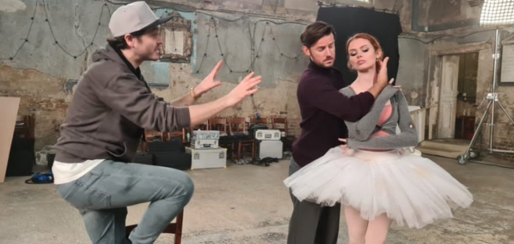VannaiolaGabry's tweet photo. Because the love for #SoItGoes will never be enough.
Enjoy the beauty and leave a review on IMDb!
#CowHouseFilms #AlexanderVlahos #EvanWilliams #BrightWorld #BrightWorldMusic #CloudParade #SoItGoes #MonChevy #SarahWinter #vimeo #youtube #imdb https://t.co/9nz5Fcm02c