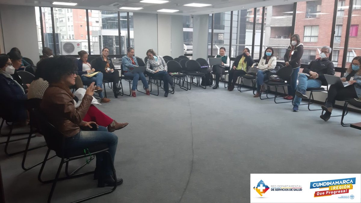SecSaludCundi's tweet photo. Oficina #OPACS, Dirección de Salud Pública y Oficina de Planeación de @SecSaludCundi recibe capacitación de @MinSaludCol sobre Rutas Integrales de Atención en #Salud #RIAS, con el fin de fortalecer su implementación en #Cundinamarca, la #RegiónQueProgresa https://t.co/9fcQWonzw4