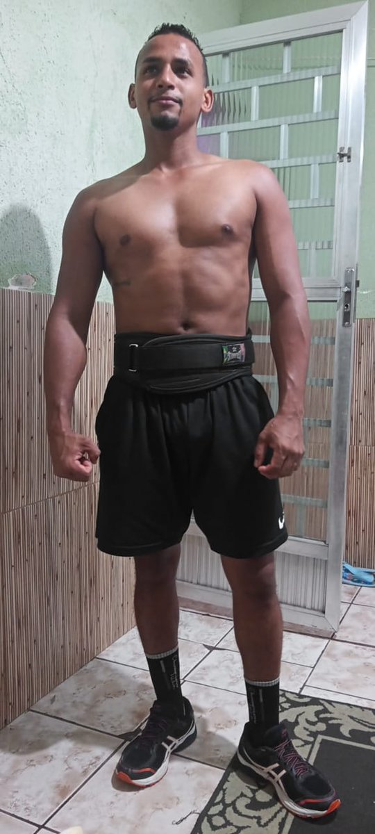 Mantendo foco e determinação %💯 focado ainda vou chegar aonde eu quero 💪🏾