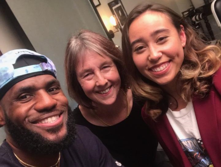 Today is the 1-yr anniversary of college athletes winning NIL rights, so I'm reflecting on hanging w/ @KingJames & @katelyn_ohashi when @GavinNewsom signed #SB206, making CA the 1st state to enact an NIL law. Now, all college athletes can earn $$ from their talent & hard work!