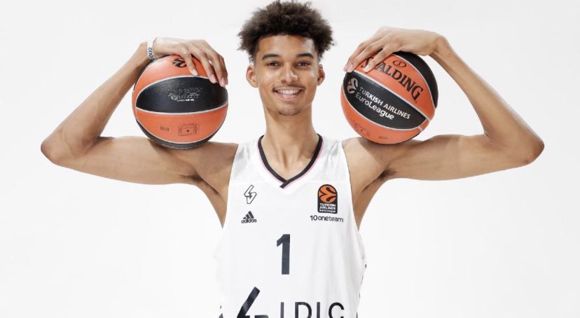 SpacesGrizzlies's tweet photo. Inching closer to this becoming a reality 🤣🤣🤣🤣 https://t.co/LdTaBs47FK