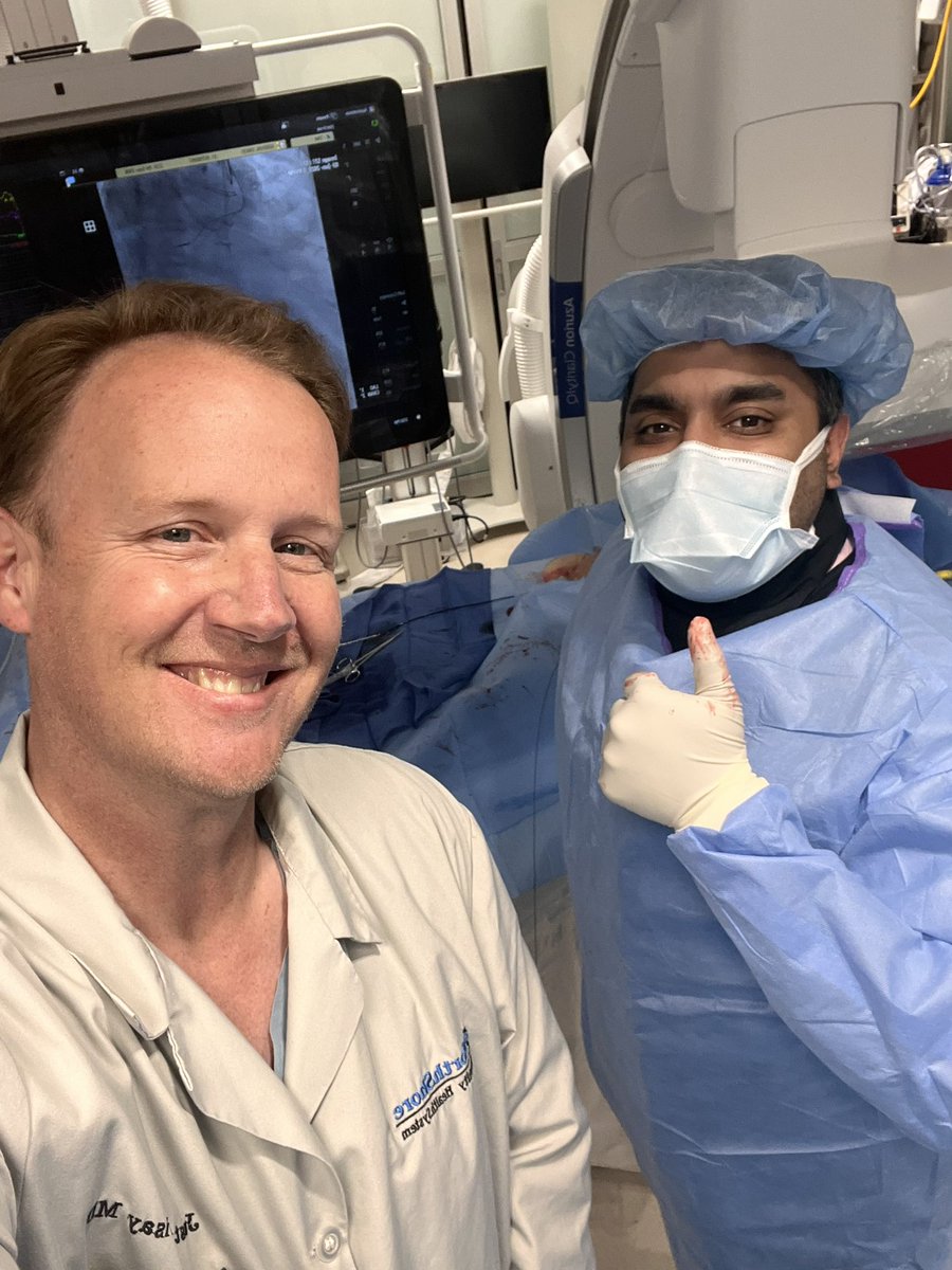 jlevismd's tweet image. Congrats to Karan Gupta @kgupta723 our inaugural itv fellow. Been an honor to stand shoulder to shoulder with you and witness your amazing growth. You are now cleared for improvisational jazz