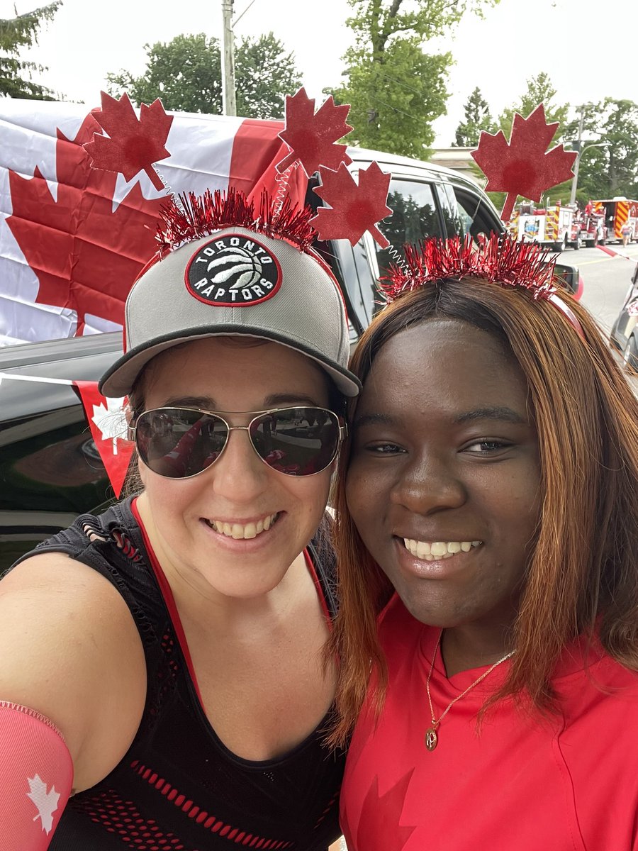 ESCStFXavier's tweet photo. On s’amuse à la Fête du Canada en célébrant les francophones avec le @CCFSarnia! La classe de M Houle et Mme Moreault ont préparé et peinturé les drapeaux, appuyer de M. Oetelaar et M. Messier. Merci à nos élèves: Maricia et notre plus jeune participante Rica de @EECStTdAquin! https://t.co/mLqHvg8pkm