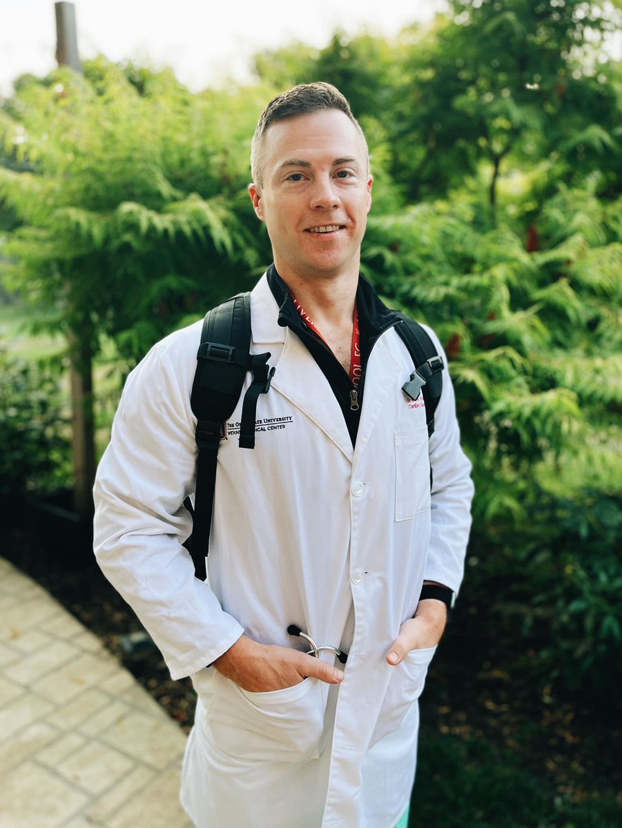 How it started:          How it’s going:       #PGY9 #Lastfirstday