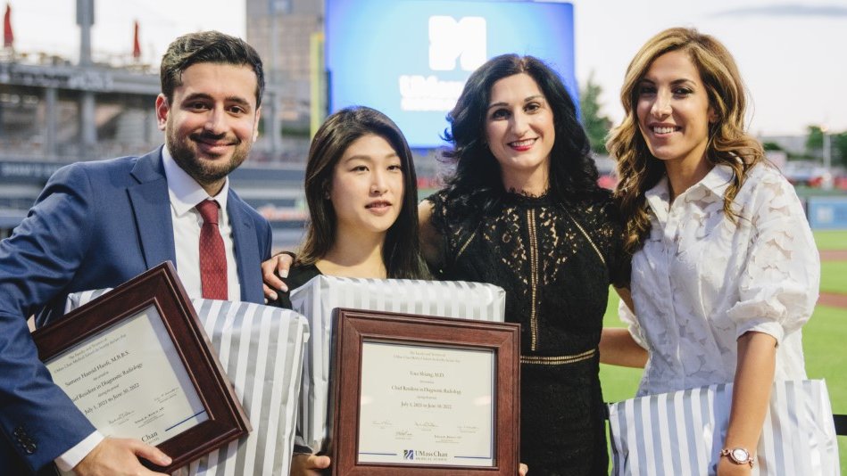 RAD GRAD Spotlight! Carolynn M DeBenedectis, MD and the 2021-2022 chief residents #umasschan #radiology #RadGrads