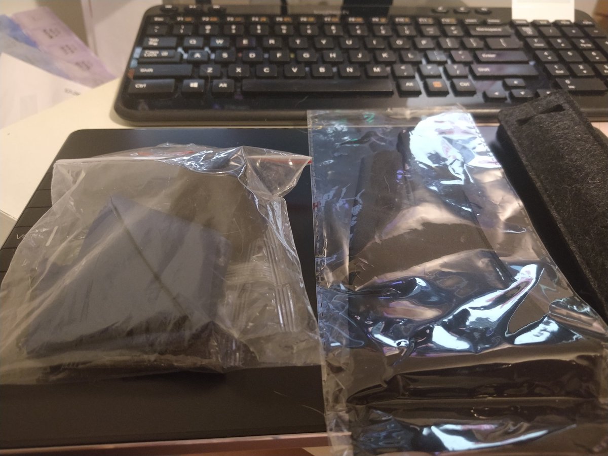 jessyamessy's tweet photo. gonna do a giveaway when i hit 500 followers

I no longer need my screen tablet (VK1200 pen display) 
for CAD and US only - shipping is expensive ;(

look in thread for details https://t.co/CLXdqsWyKr