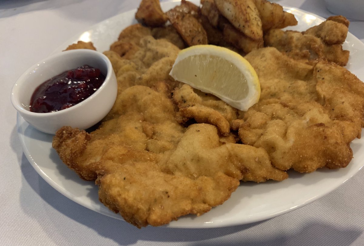 FinnSpirit's tweet photo. Always an amazing meal @chefhenrie @DiscoverMuskoka. Highly recommend this wonderful family run restaurant in #MacTier. #muskoka #muskokalakes #muskokafood @Muskoka411 https://t.co/XptP6Qgrr7